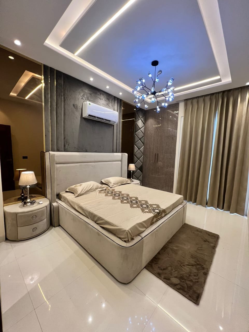 luxury 3 bhk flat for sale in park view